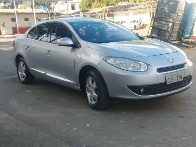 Renault Fluence Sed. Dynamique 2.0 16V Flex Aut. 2013