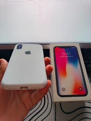 iPhone X 64GB Preto
