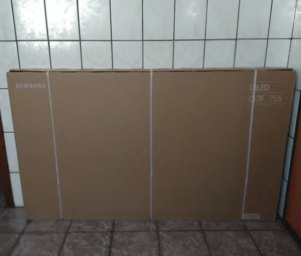 TV SAMSUNG 75 POLEGADAS SMART 4K CRISTAL NOVA LACRADA NOTA FISCAL GARANTIA 1 ANO
