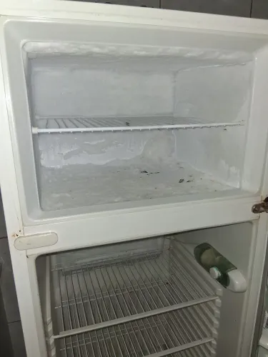 Vendo 1 geladeira