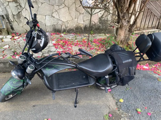 Moto elétrica modelo Harley com Garupa top !