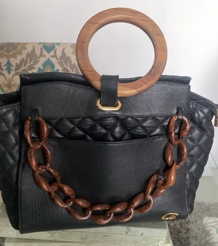 Bolsa em couro Carmen Steffens 