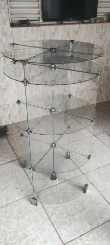 Prateleira ou gôndola de vidro