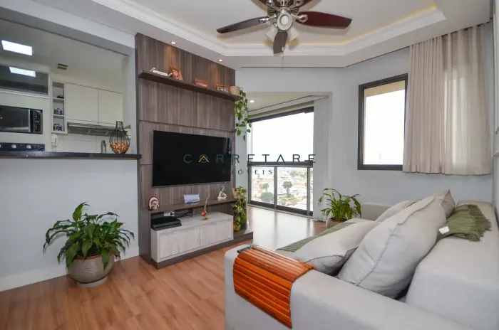 APARTAMENTO NO CAPÃO RASO COM 2 QUARTOS, CHURRASQUEIRA NA SACADA