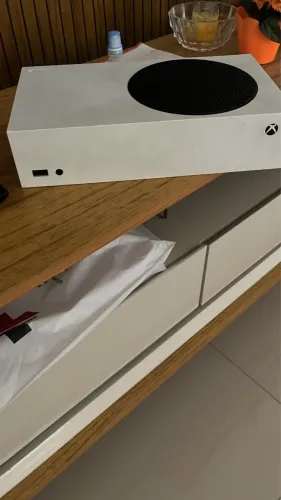 Vendo Xbox séries s mais informações entrar em contato 