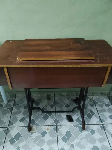 Pé de máquina de costura