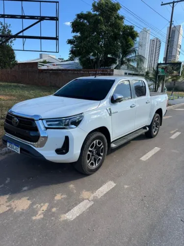 Toyota Hilux CD SRX 4X4 2.8 TDI 16V Diesel Aut. 2024