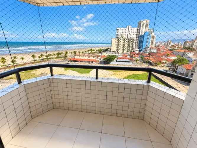 Apto de 1 Dorm c/ SACADA VISTA MAR, 55 m² de área útil. BAIRRO: MARACANÃ