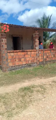 Terreno c/ casinha no Pov. Aningas. S. Cristovão