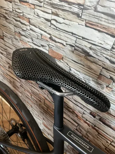Selim Fizik Versus Evo Adaptative 3D