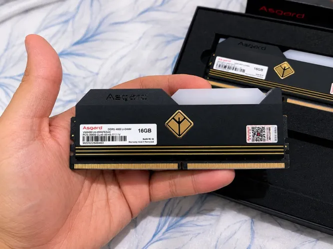 Memória RAM Asgard DDR5 32GB (2x16GB) 4800MHz RGB Aesir Black Gold