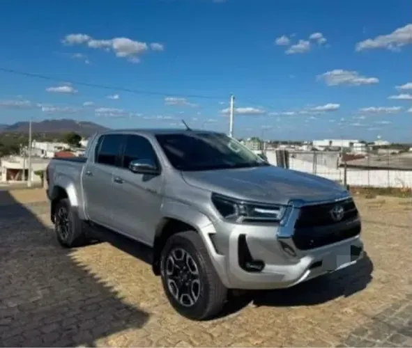 Toyota Hilux CD SRX Plus 4X4 2.8 TDI Die. Aut. 2025