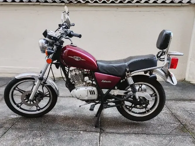 Moto Suzuki Intruder 125 - 2008
