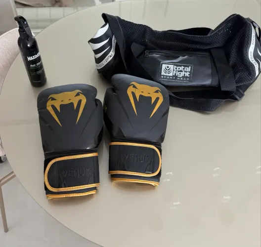 Luva da VENUM com Splay anti odor e bolsa (caso queira item a parte me mande mensagem)