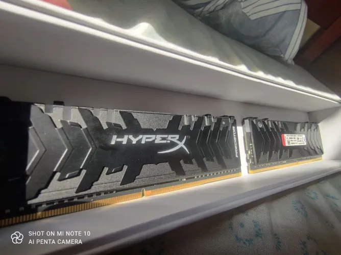 Memória DDR4 KINGSTON HYPERX PREDATOR 2X8GB