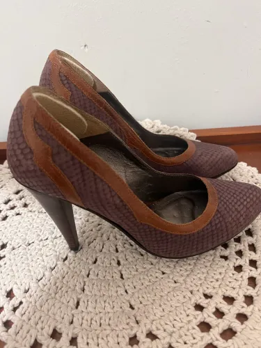 Par de scarpin 34 empório naka