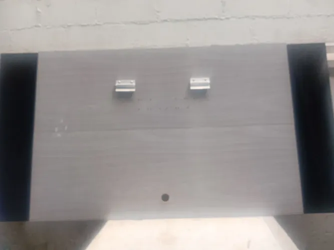 Painel para tv,1.80x0.90,em madeira,usado,mas em bom estado de conservação, 