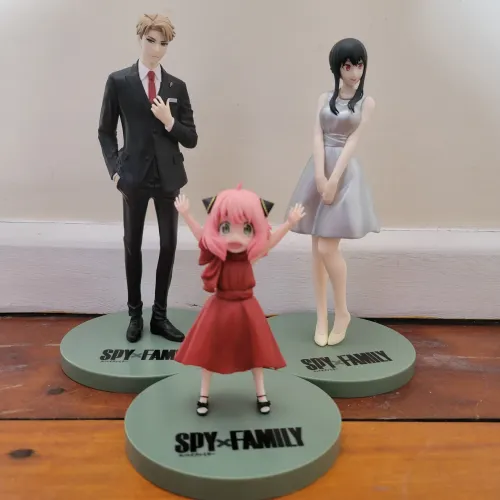 Kit lote 3 action figure spy X Family anya loid yor japao sega original