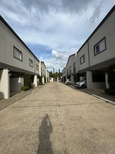 Sobrado em Atibaia condomínio Vila de Fiori 100mts 2dorm 2suítes 1vaga - aceita financiame