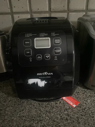 Panificadora Britânia preta 
