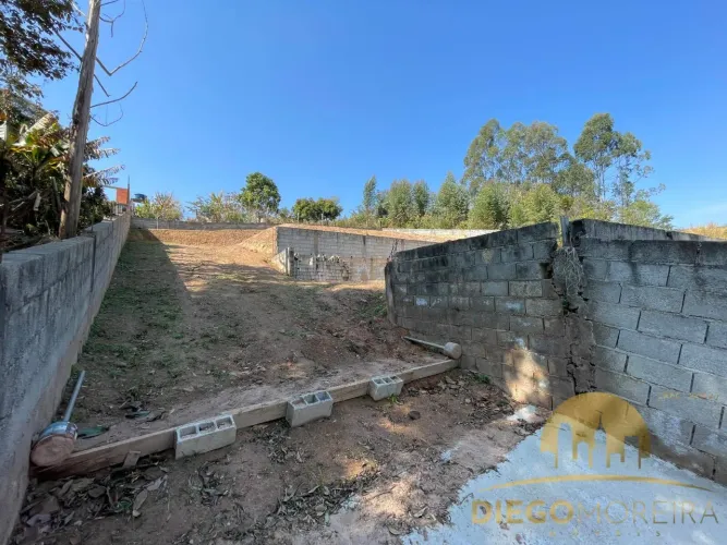 Terreno em Terra Preta! Pronto para Construir!