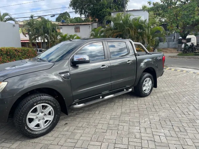 Ford Ranger XLT 2.5 16V 4X2 CD Flex 2015