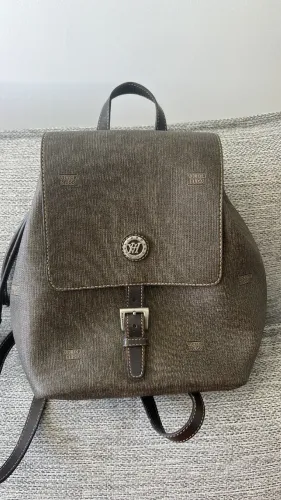 Mochila Victor Hugo Couro