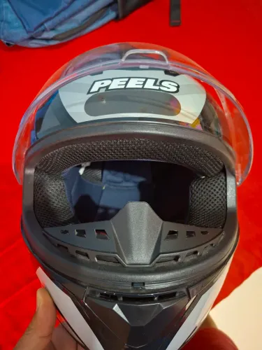 Capacete Peels