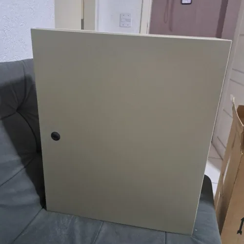 Caixa metálica para painel elétrico