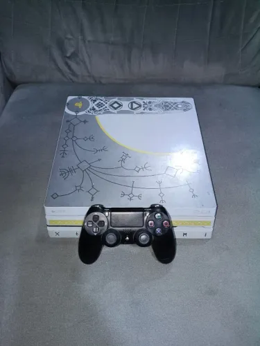 PS4 Pro edição God Of War - 1TB