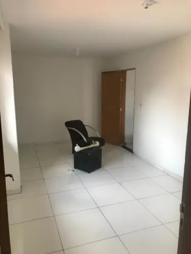 Alugo casa