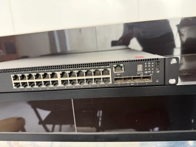 SWITCH 24 PORTAS DELL N1524 24 PORTAS GIGABIT + 4 PORTAS 10GB.SFP - GERENCIAVEL