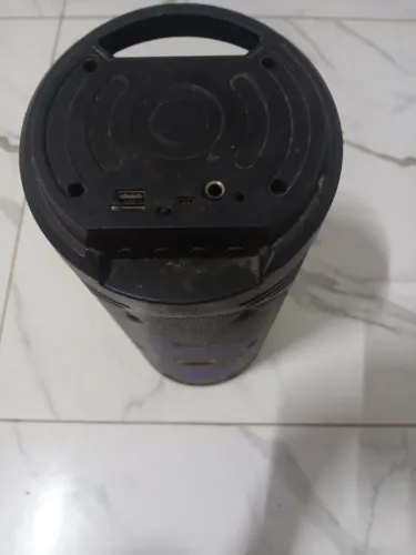 Vendendo uma caixinha de som por $150