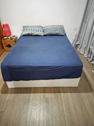 Cama box e colchão com molas ensacadas convencional