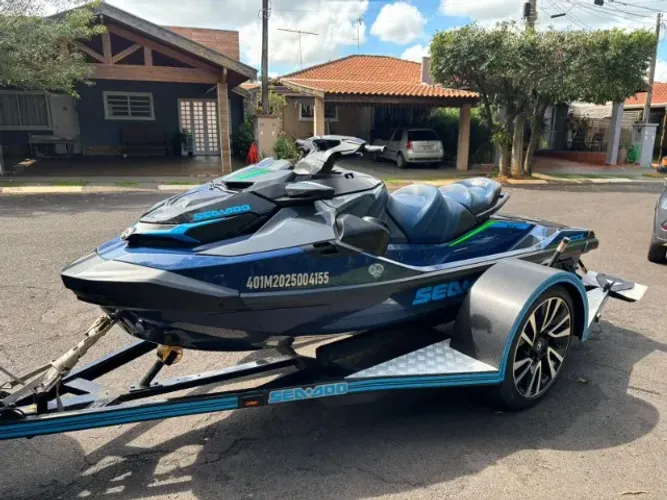 Jet Sky Sea-Doo GTX 230 2025