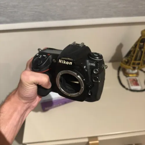Camera Nikon D300s - DSLR (Para revisar)