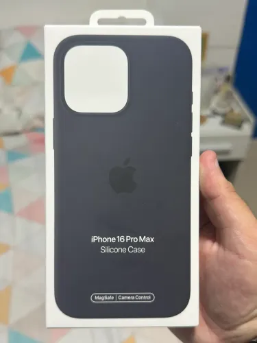Capa iPhone 16 PRO MAX original lacrada