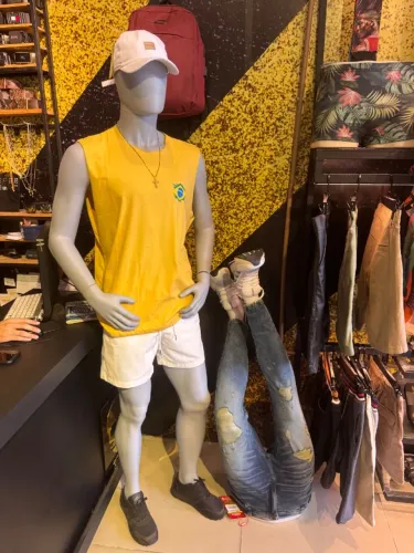 Maniquim masculino