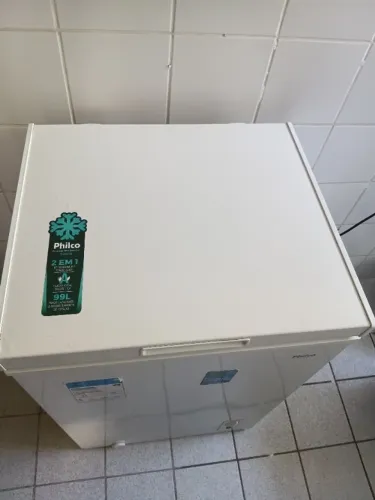 Frezzer de 1 porta semi novo, pouco usado