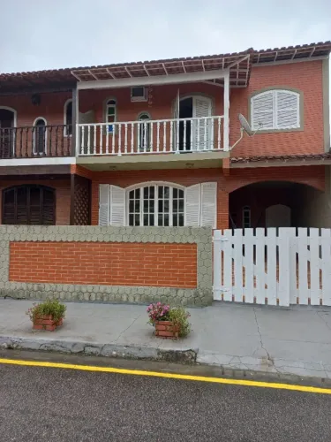 Casa em Praia de Garatucaia - Angra dos Reis RJ - Em condominio especial.
