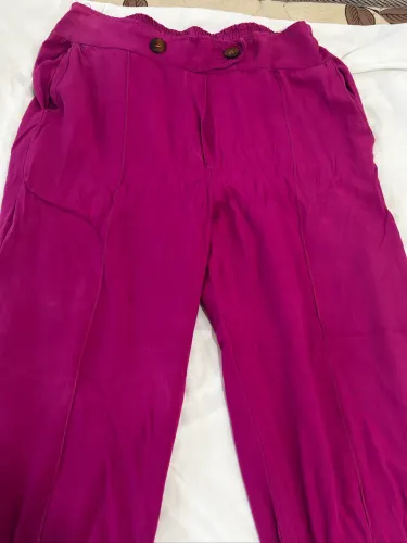 calça comprida rosa, estilo Pantalona de cintura alta
