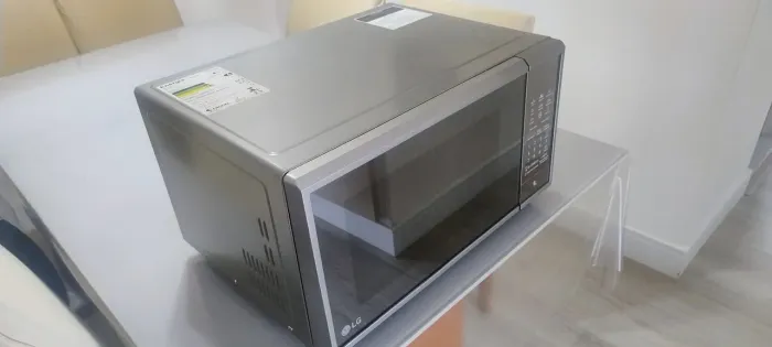 Microondas LG 30L easyclean inox