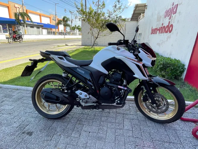 FZ 25 ANO 2025 - 12.000km - IMPECÁVEL (TROCO, VENDO, FINANCIO)