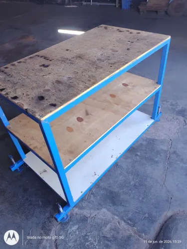 MESA PARA TRABALHO ROBISTA 