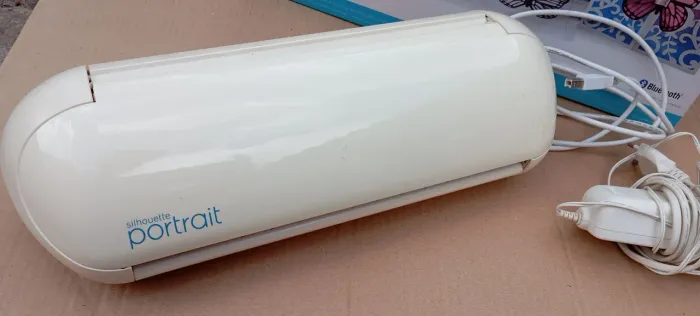 Silhouette Portrait 2 - Excelente estado usada