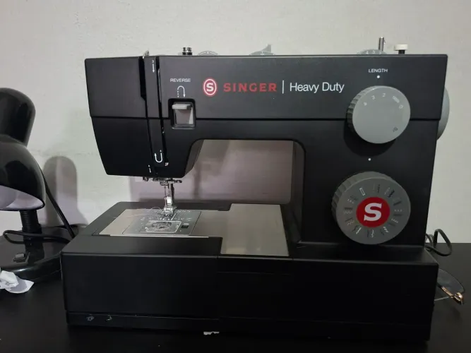 Vendo máquina singer