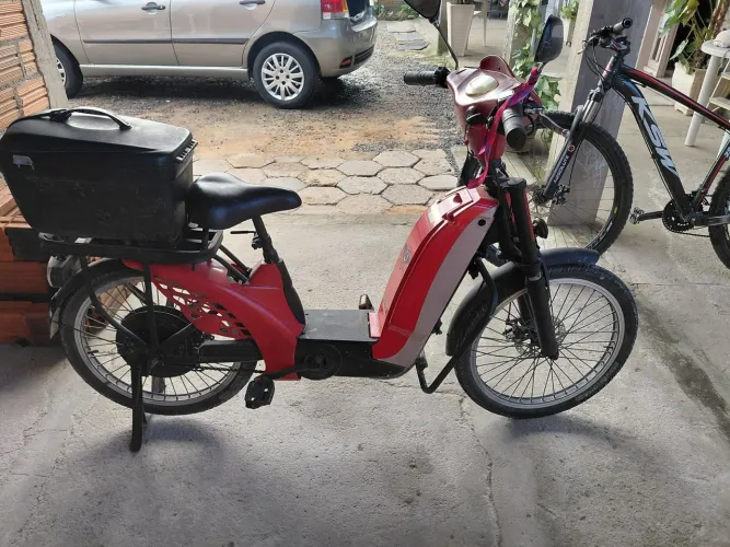 Moto elétrica só subir e andar