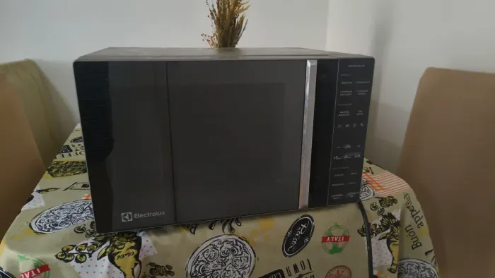 Venda de Microondas 23l Eletrolux