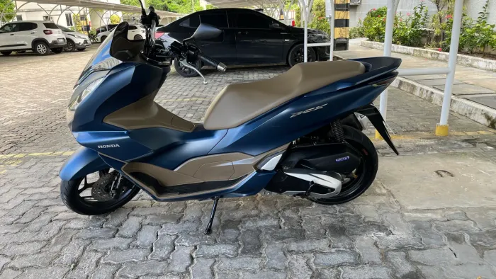 HONDA PCX DLX 2023