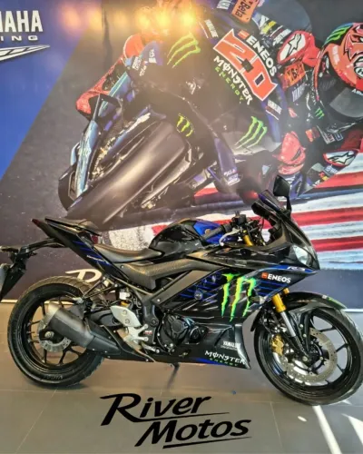 YAMAHA YZF R3 MONSTER KM37.324 (RIVER MOTOS)
